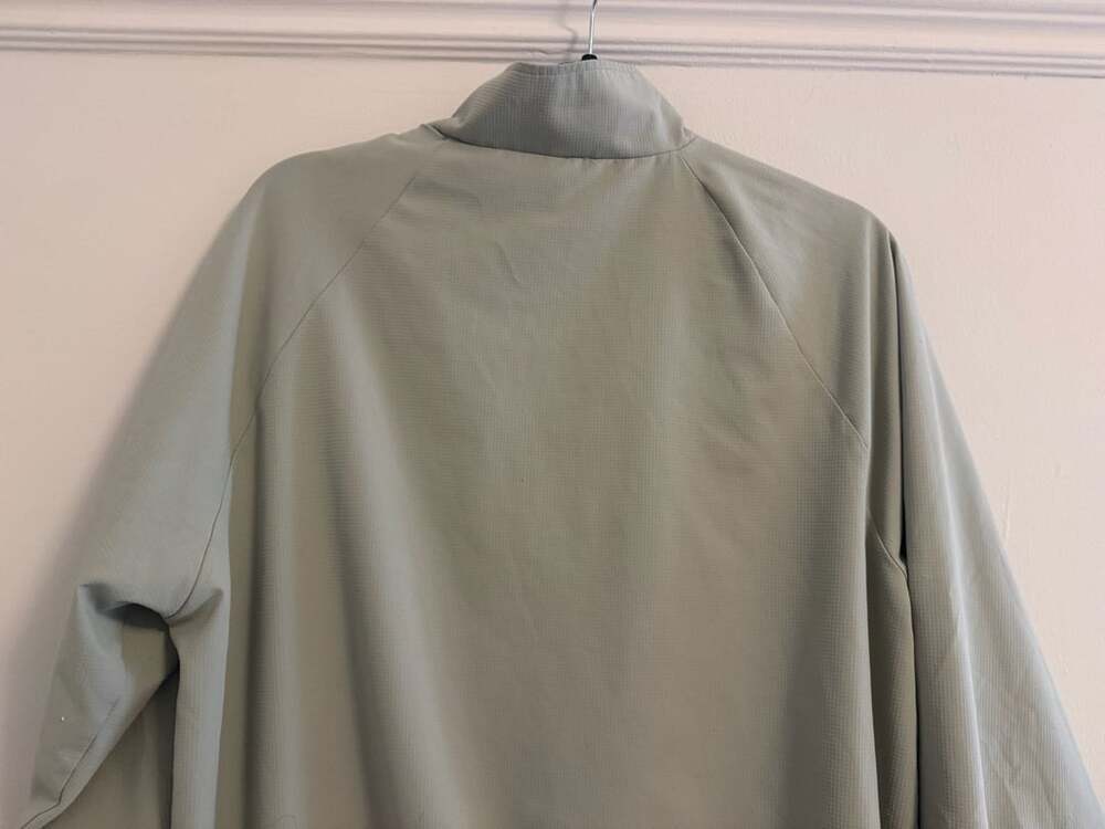 Alo Yoga Ripstop 1/4 Zip On-Set Jacket - Picture 10 of 13